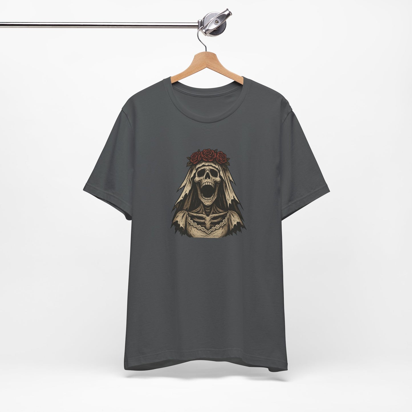 Screaming Skeleton Bride Halloween Shirt – Gothic Undead Bride Graphic Tee for Spooky Season Horror Fans